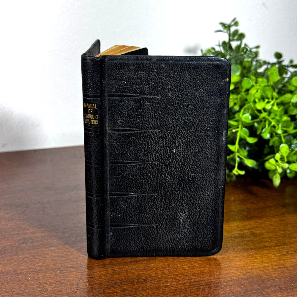 Manual of Catholic Devotions 1952 Pocket Size Rev JM Lelen, PhD